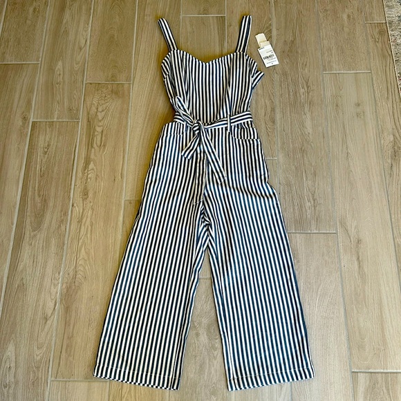 Paige XS Jumpsuit - Picture 5 of 6